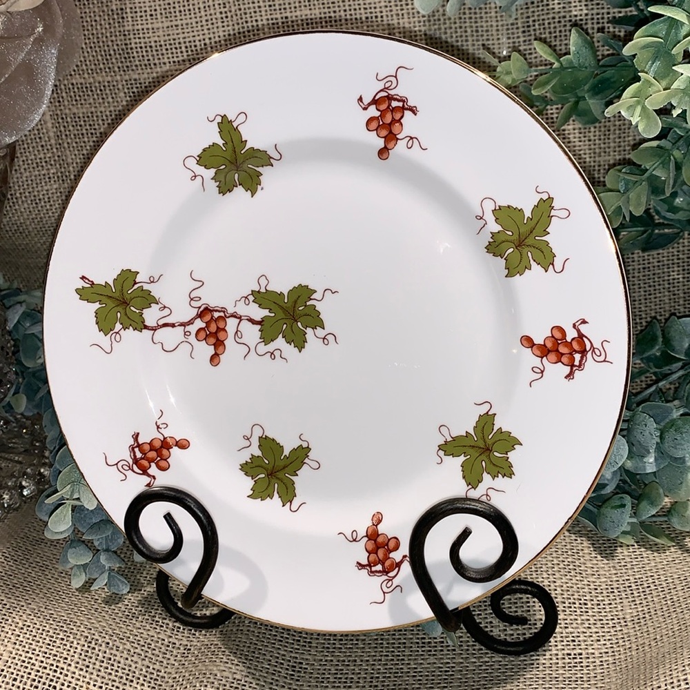 SALAD PLATE Royal Victoria Fine Bone China Made in England